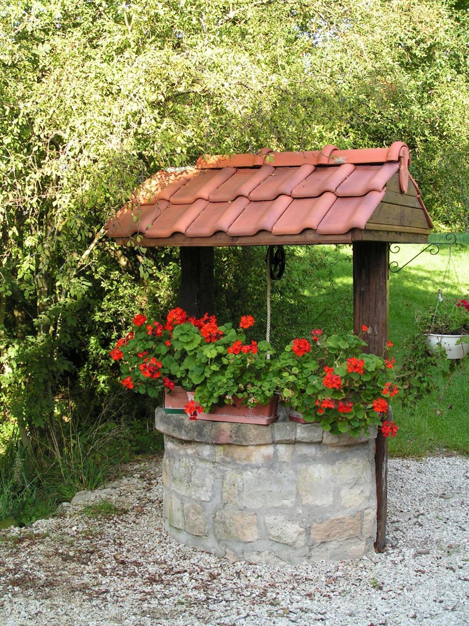 Logis Hotel Le Chantoiseau Chaumont-sur-Aire Экстерьер фото