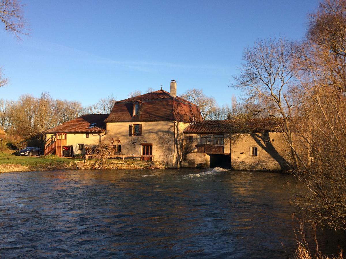 Logis Hotel Le Chantoiseau Chaumont-sur-Aire Экстерьер фото
