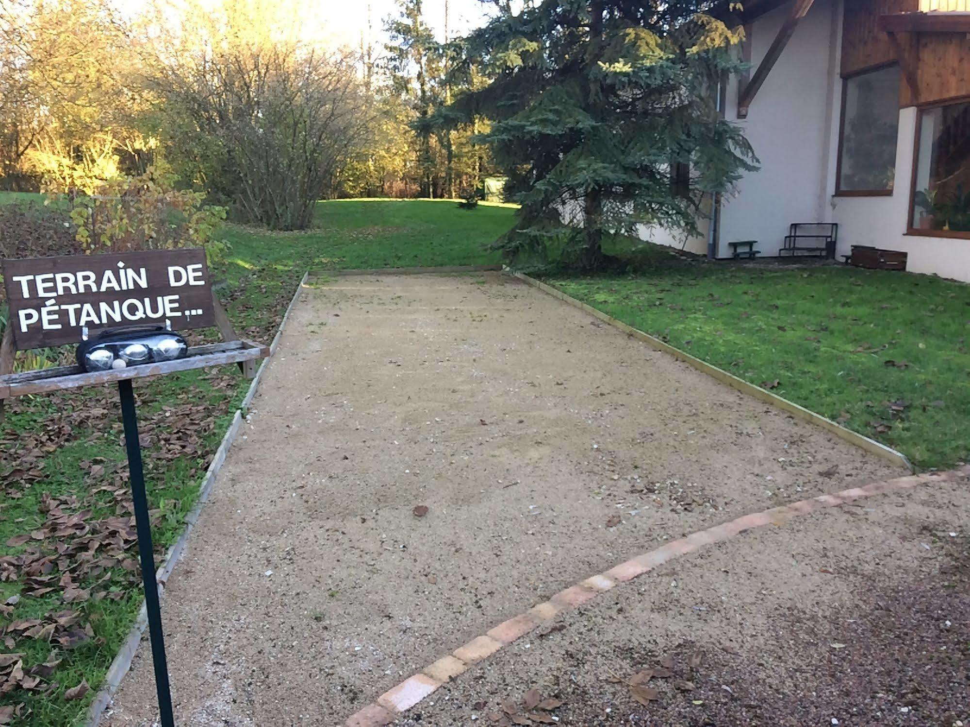 Logis Hotel Le Chantoiseau Chaumont-sur-Aire Экстерьер фото